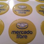 Dome para producto circular personalizado con logo — PinsPro Chile