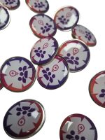 Pin metálico con resina epóxica personalizado con logo a todo color — PinsPro Chile