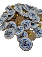 Pin metálico con resina epóxica personalizado con logo a todo color — PinsPro Chile